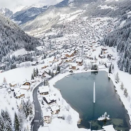 In With Stunning Mountain Views شقة *